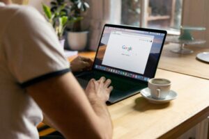 Lire la suite à propos de l’article L’Importance de Bien Rédiger sa Page Google My Business pour le Référencement SEO Local